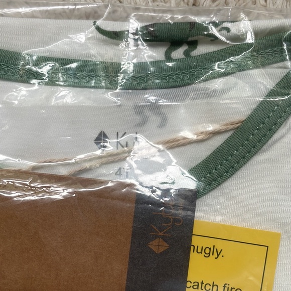 NIB Kyte Baby short sleeve pajama set in dino matcha 4T. - Picture 3 of 4